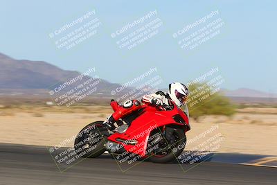 media/May-14-2022-SoCal Trackdays (Sat) [[7b6169074d]]/Turn 8 (740am)/